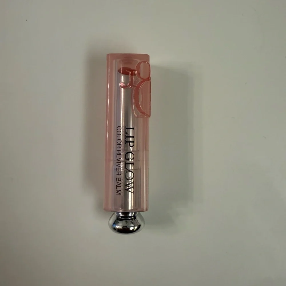 NWOT Addict Lip Glow Balm Cherri Color